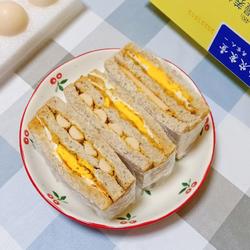 Seaweed, meat floss and egg sandwich