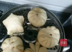 Illustration of how to make pickled cabbage and meat buns 3