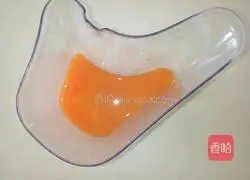 Illustration of how to make carrot blossom steamed buns 2