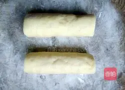 Illustration of how to make carrot and meat buns 9