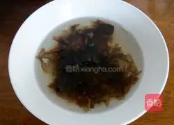 Illustration of how to make wonton noodles 12