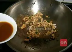 Illustration of how to make soybean paste noodles 8
