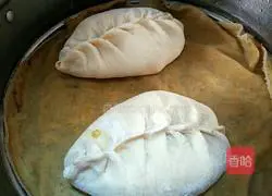 Illustration of how to make Jiaodong pork ribs buns 8