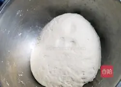 Illustration of how to make pork and radish stuffed buns 3