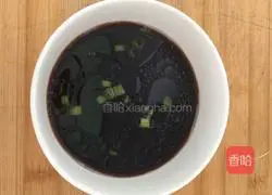 Illustration of how to make scallion oil noodles 5