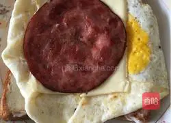 Illustration of how to make beef cheese sandwich 9