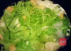 Illustration of how to make colorful beef wontons 15