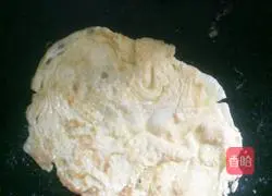 Illustration of how to make dumpling skin pot stickers 3