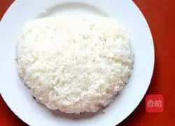 Illustration of how to make cute black and white rice fried rice 8
