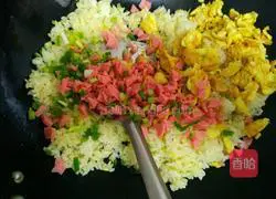 Rose Egg Fried Rice Recipe Illustration 4