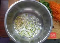 Illustration of how to make hot noodles and vegetarian stuffed pot sticker dumplings 5