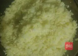 Illustration of how to make egg fried rice 2