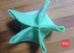 Illustration of how to make crystal cabbage steamed dumplings 18