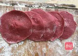 Illustration of how to make rose steamed buns 5