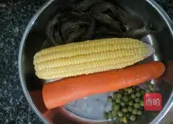 Illustration of how to make colorful Yangzhou fried rice 1