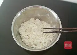 Illustration of how to make three fresh dumplings 2