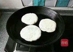 Old-fashioned hair Illustration of making flatbread 8