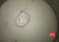 How to make handmade strawberry glutinous rice balls 9