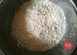 Illustration of how to make golden pancake 1