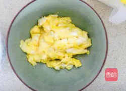 Illustration of making soy sauce and black bean fried rice 2