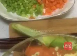 Illustration of how to make egg fried rice 2