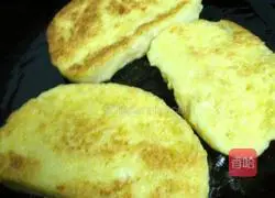 Illustration of how to make fried steamed buns 7