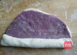 Illustration of how to make purple potato butterfly steamed buns 10