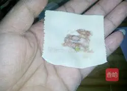 Illustration of how to make fresh meat Yuanbao wontons 9