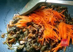 Illustration of how to make seaweed fried rice 7