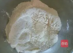 Illustration of how to make chive vermicelli buns 1