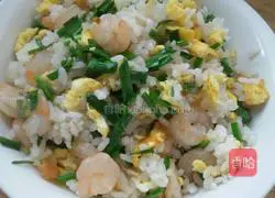 Illustration of how to make shrimp fried rice 8