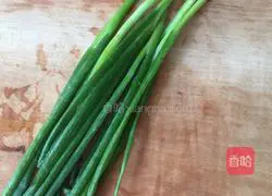 Illustration of how to make green onion butter cake 5