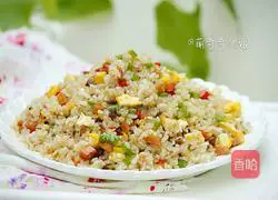 Illustration of how to make colorful ham fried rice 8
