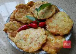 Illustration of how to make pan-fried potato and three vegetable pancakes 8