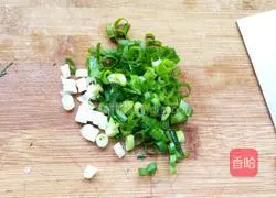 Illustration of how to make scallion pancakes 1