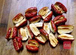 Illustration of how to make jujube brown sugar steamed buns 2