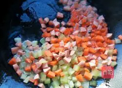 Three-color fried rice recipe 4