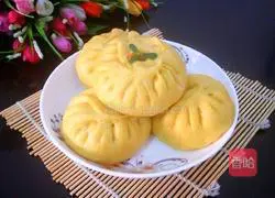 Illustration of how to make pumpkin dough stuffed buns 11