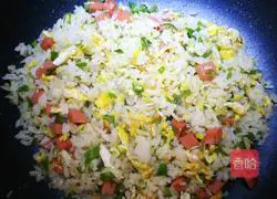 Illustration of how to make egg fried rice 8