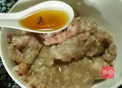 Illustration of how to make steamed meat cakes 6