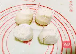 Illustration of how to make large dumplings with vegetarian filling 13