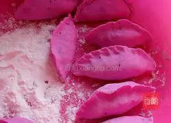 Illustration of how to make colorful glutinous rice balls 6