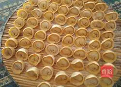 Illustration of how to make Yuanbao dumplings 23