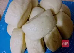 Illustration of how to make bean dregs steamed buns 12