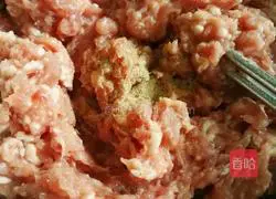 Illustration of how to make meat buns 6