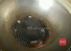 Illustration of how to make carrot and cabbage fried rice 3