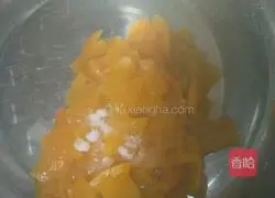 Illustration of how to make pumpkin steamed buns 4