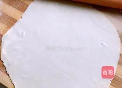 Illustration of how to make hot noodle pancakes 5