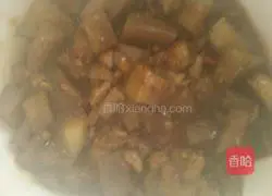 Illustration of how to make minced pork and eggplant noodles 5