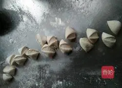 Illustration of how to make fish ball dumplings 3